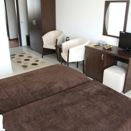Plaisir Hotel Ploieşti Eksteriør billede