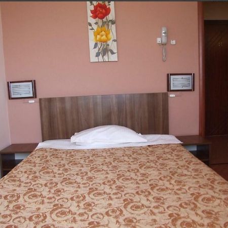 Plaisir Hotel Ploieşti Eksteriør billede