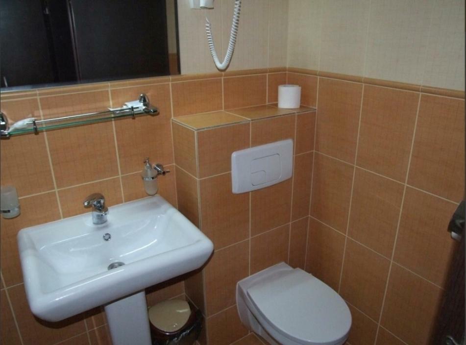 Plaisir Hotel Ploieşti Eksteriør billede